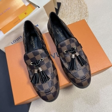 Louis Vuitton Low Shoes